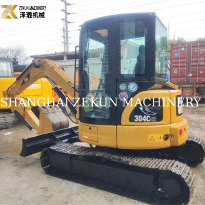 4 Ton Used CAT 304 Excavator with Enclosed Cabin and Original Hydraulic Cylinder