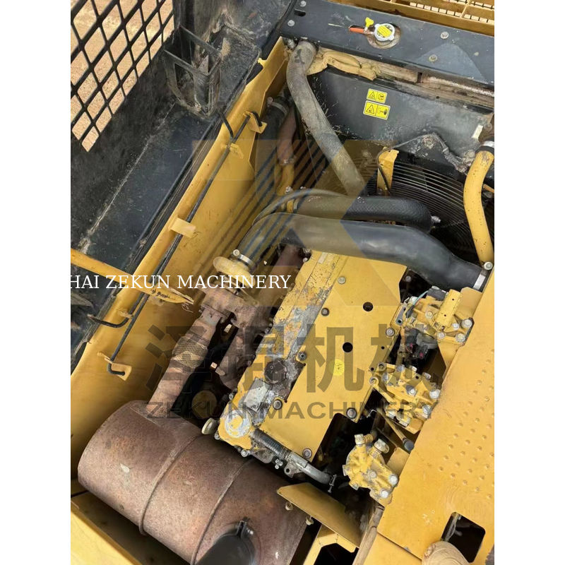 Used Cat 320D Excavator in Japan with 20000 KG Machine Weight in Good Condition