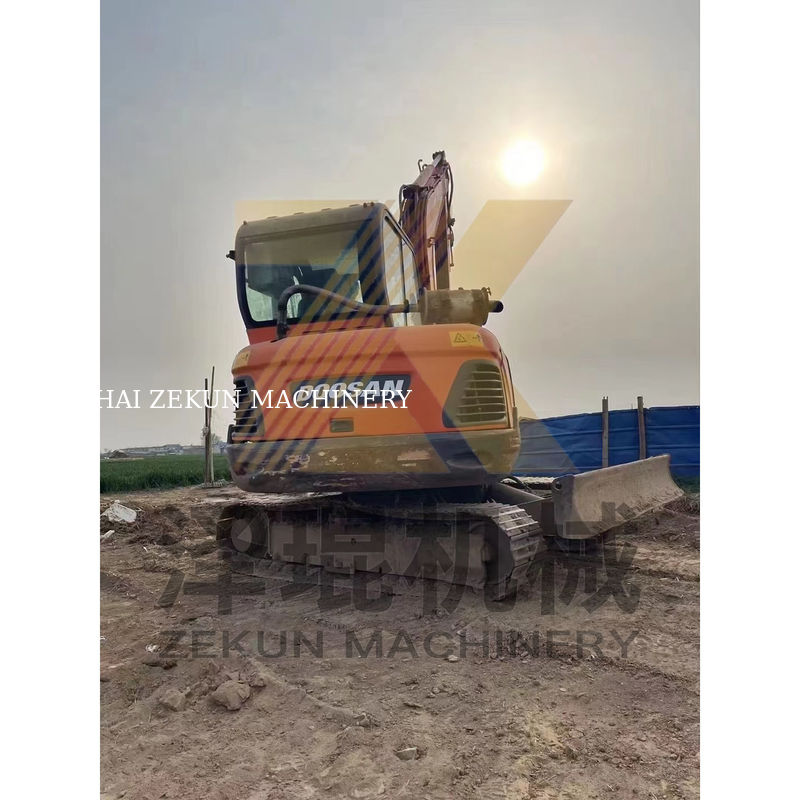 2015 Used Doosan DH60-7 Excavator in Good Condition Good 5500 KG Machine Weight