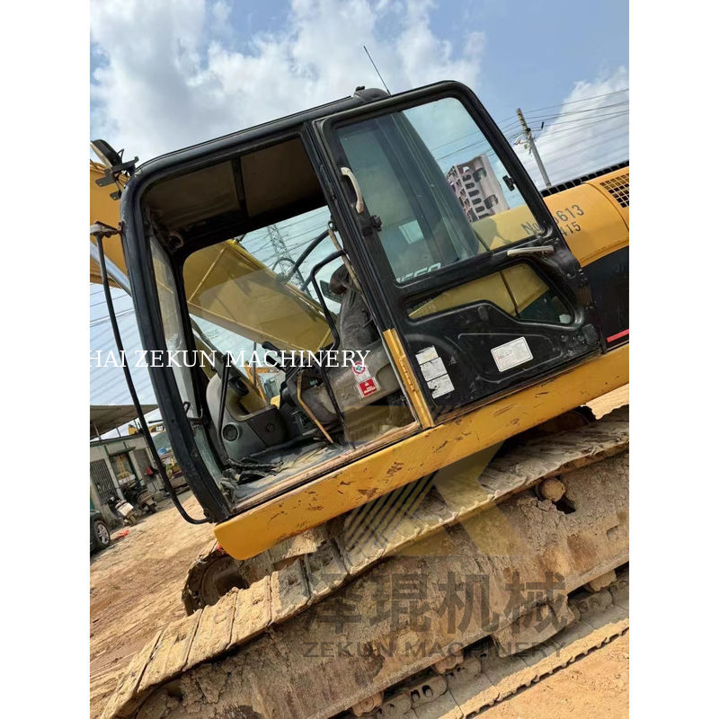 20 Ton Second-hand Shantui Kato Excavator 320D with 1M³ Bucket Capacity in Shanghai