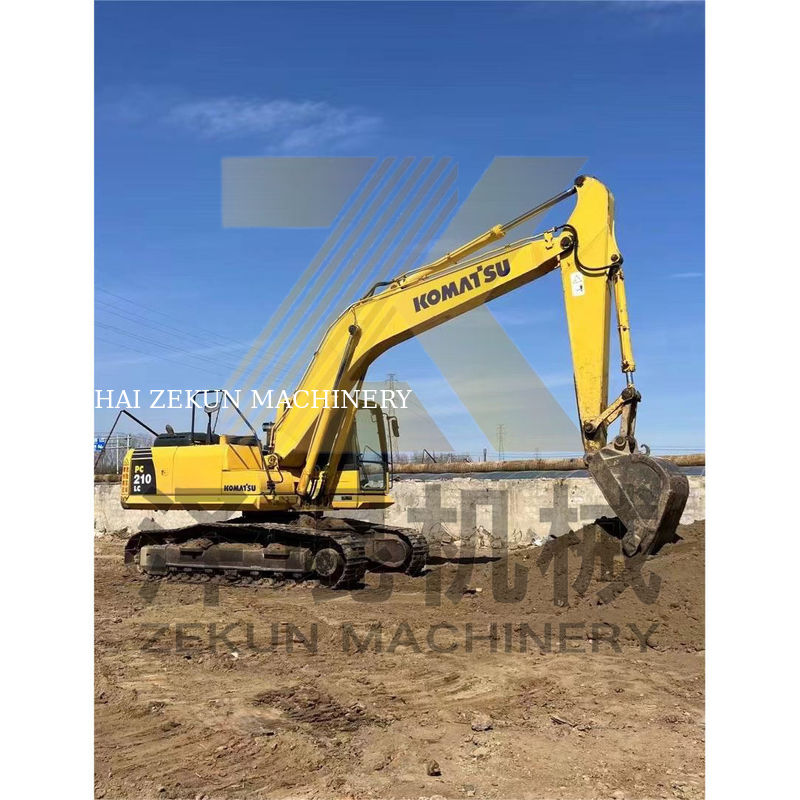 Komatsu PC210-8 PC210-8M0 21 Ton Excavator in Shanghai with 4001-6000 Working Hours