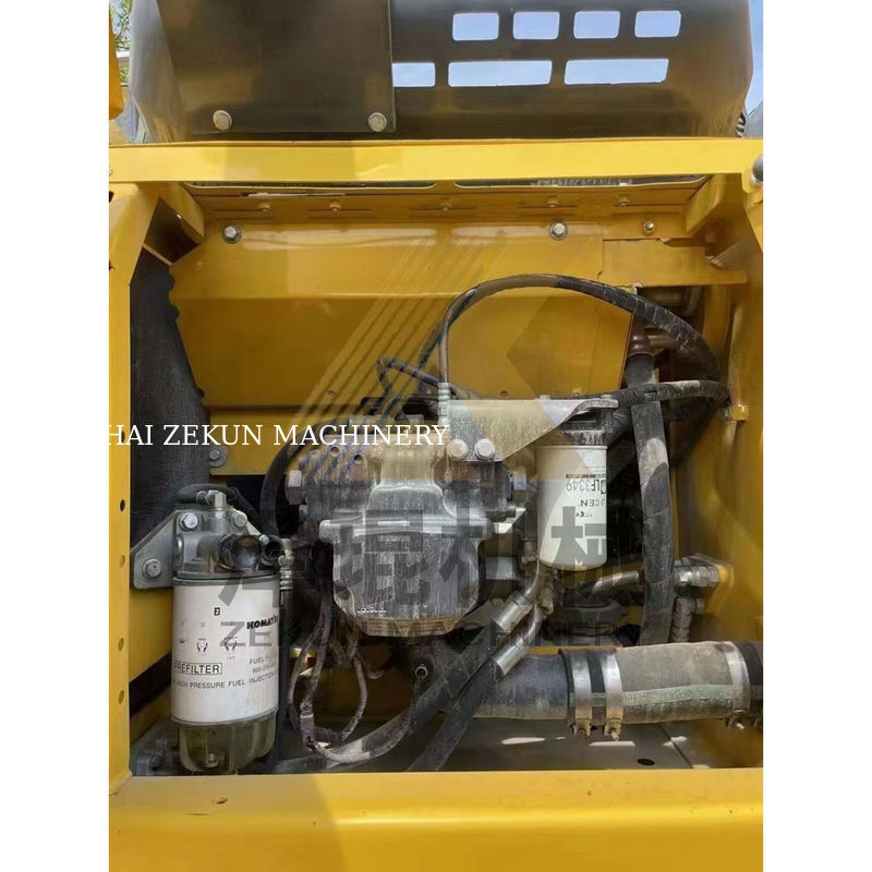 Used Komatsu PC200-8 PC200 Excavator Earth Moving Machine with 0.8m3 Bucket Capacity