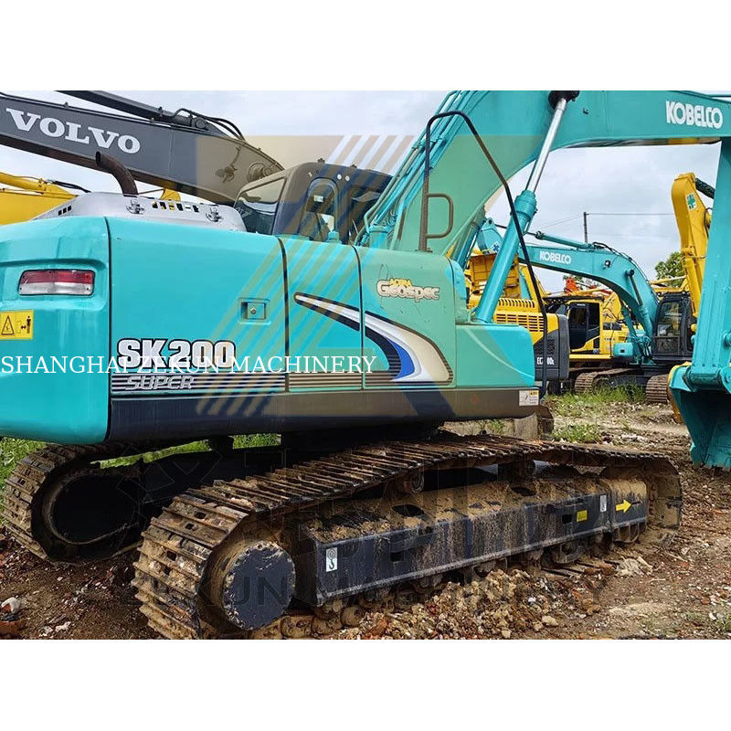 20 Ton Kobelco SK200-8 Excavator Used in Japan with Operating Weight of 20000 KG
