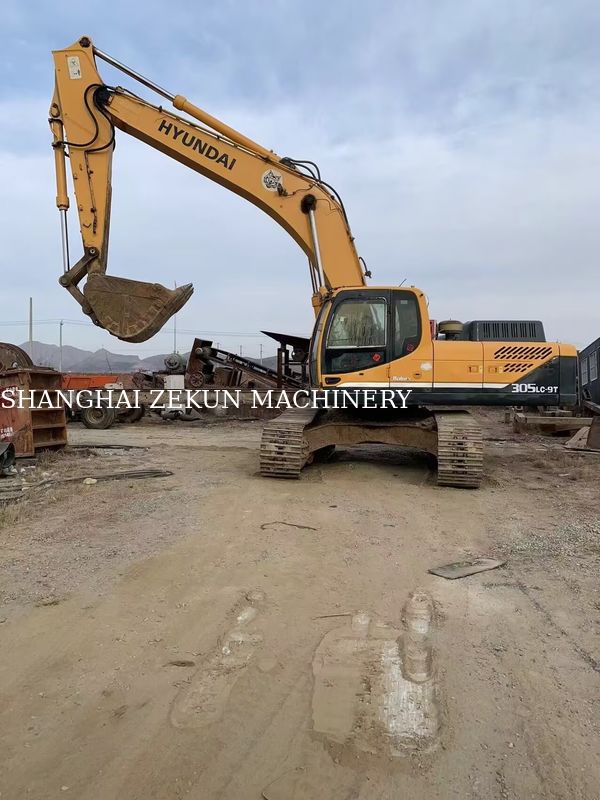 Hyundai 305LC-9T Excavator With 17 818 Working Hours In Excellent Condition