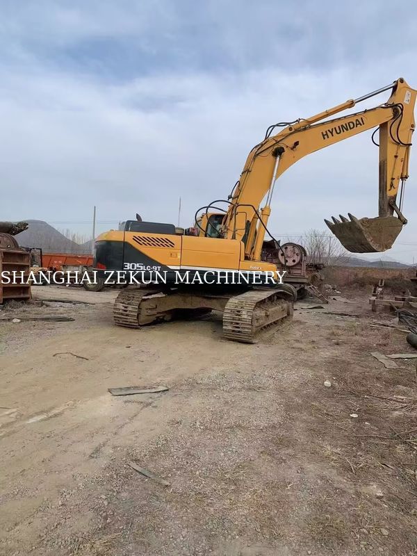 Hyundai 305LC-9T Excavator With 17 818 Working Hours In Excellent Condition