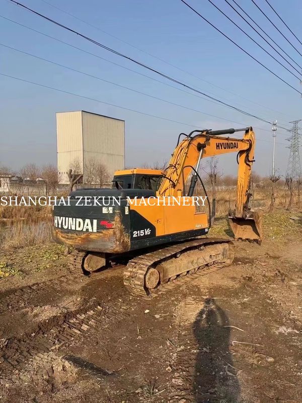 2018 R215VS Excavator 3 800 Working Hours Perfect For Heavy Duty Jobs