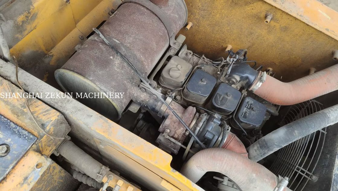 2015 Hyundai R150-9 Excavator With Hammer And 5 300 Working Hours Boost Productivity