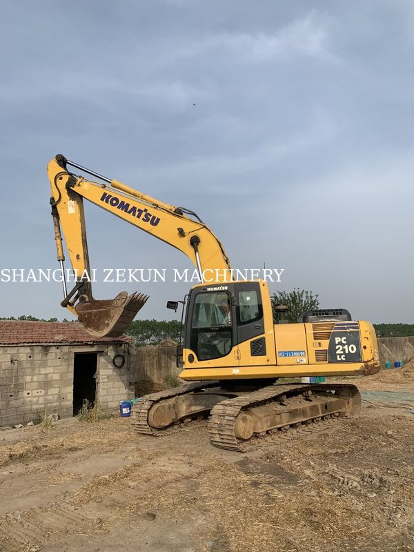 2015 Komatsu PC210LC-8MO Excavator With Operating Weight Of 100 Kg And Max Digging Reach Of 9