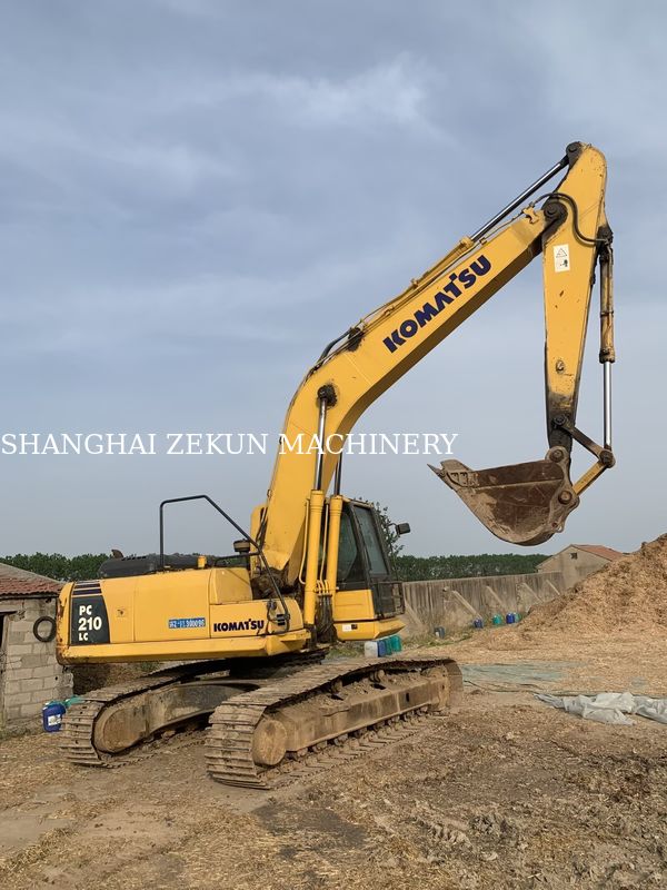2015 Komatsu PC210LC-8MO Excavator With Operating Weight Of 100 Kg And Max Digging Reach Of 9