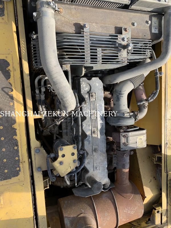 2015 Komatsu PC210LC-8MO Excavator With Operating Weight Of 100 Kg And Max Digging Reach Of 9