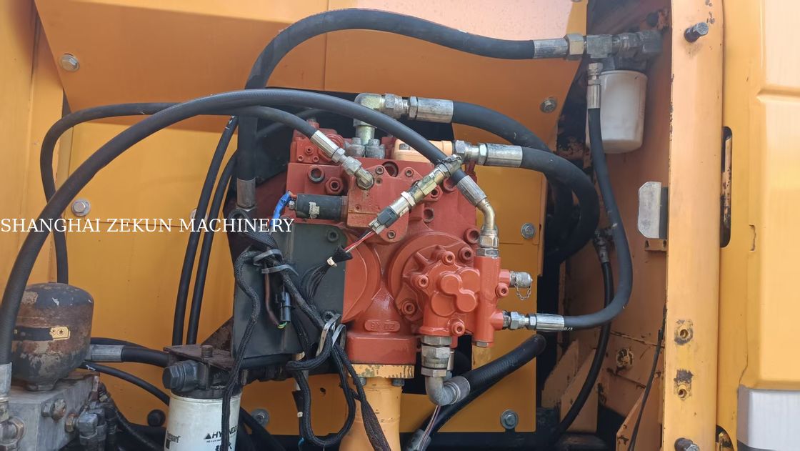 Hyundai R210W-9 Wheeled Excavator 330 L Fuel Tank Capacity And Hydraulic Valve