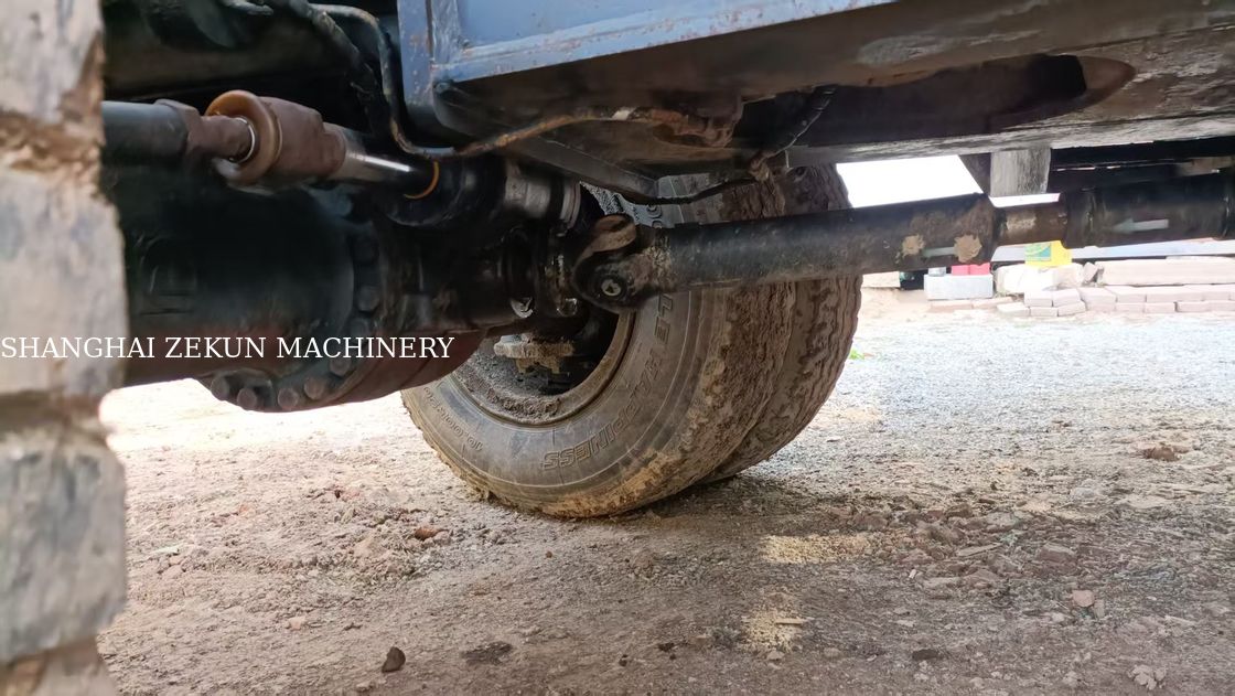 Hyundai R210W-9 Wheeled Excavator 330 L Fuel Tank Capacity And Hydraulic Valve