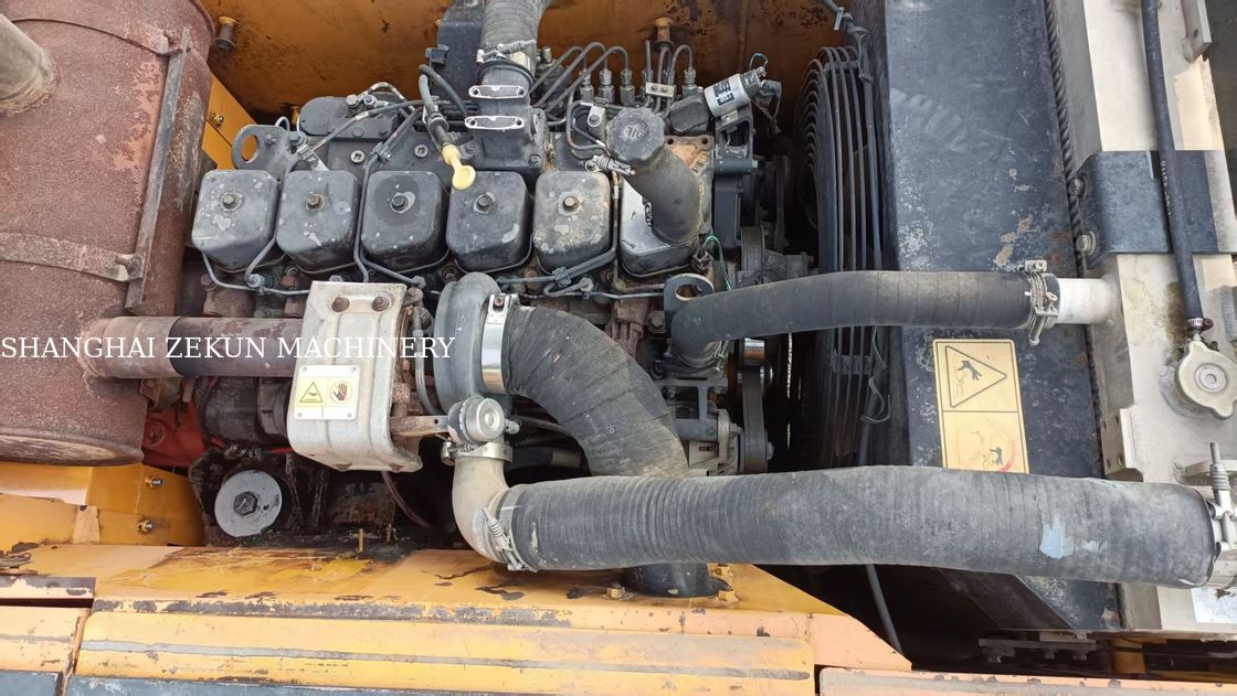 Hyundai R210W-9 Wheeled Excavator 330 L Fuel Tank Capacity And Hydraulic Valve