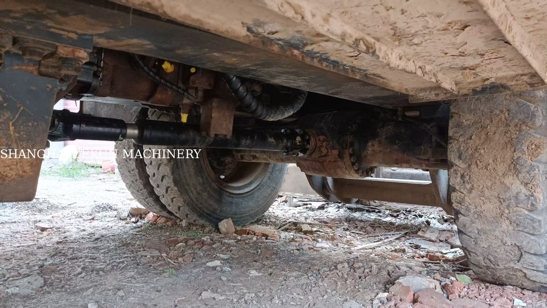 Hyundai R210W-9 Wheeled Excavator 330 L Fuel Tank Capacity And Hydraulic Valve