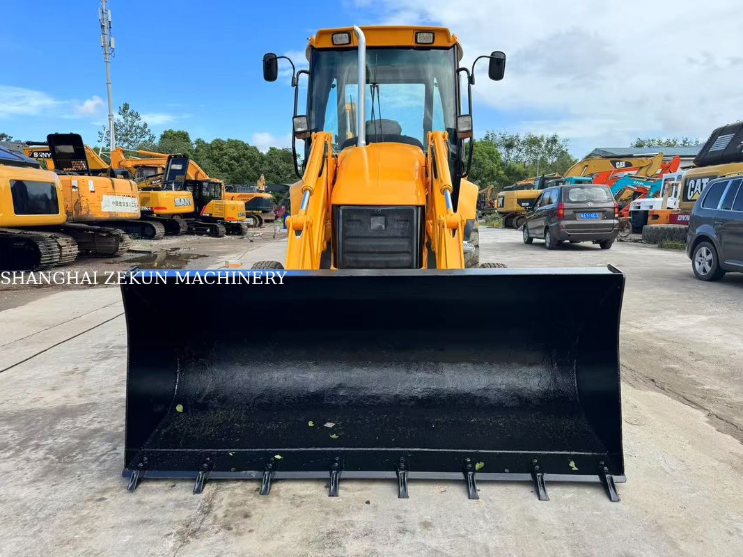 2001 JCB 3CX Backhoe Loader Excavator With 95 L/min Hydraulic System Flow
