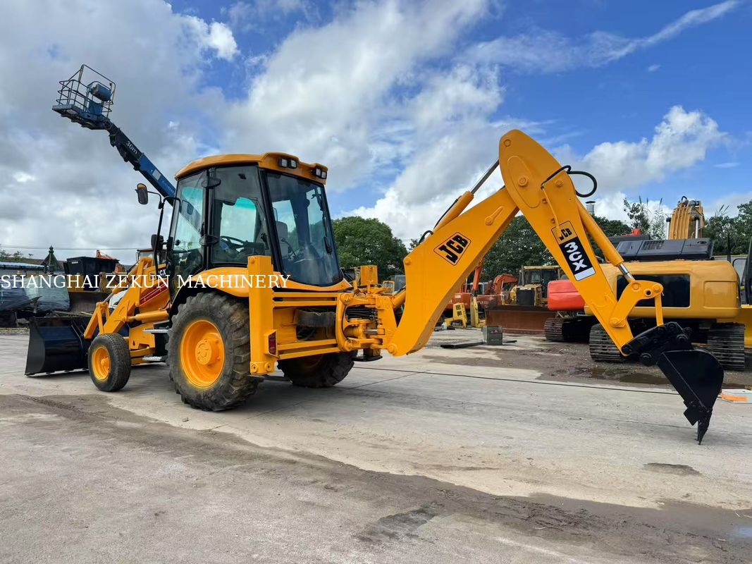 2001 JCB 3CX Backhoe Loader Excavator With 95 L/min Hydraulic System Flow