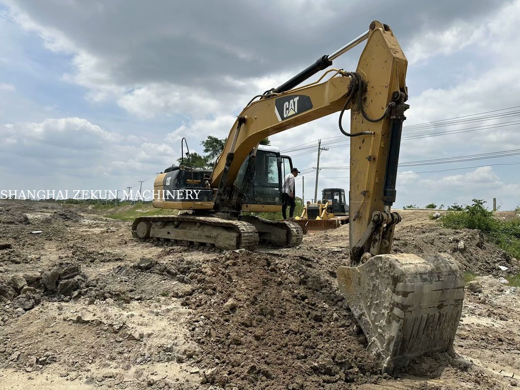 2014 CAT 320D2 Excavator 10 812hrs And Performance Hydraulic Flow Rate 2 × 214 L/min Travel Speed 3.5 / 5.5 Km/h