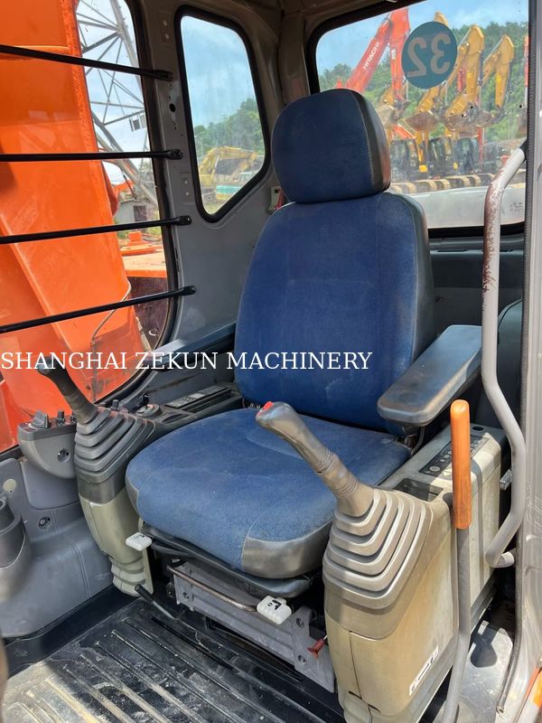 Hitachi ZX120-6 Excavator 14165hrs for Business Needs Fuel Tank Capacity 240 L Hydraulic Pressure 34.3 MPa