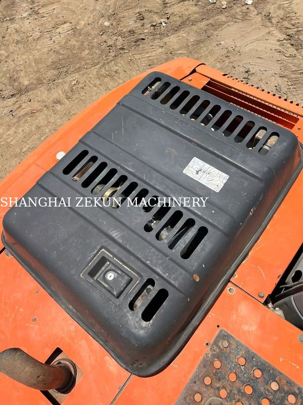 Hitachi ZX120-6 Excavator 14165hrs for Business Needs Fuel Tank Capacity 240 L Hydraulic Pressure 34.3 MPa