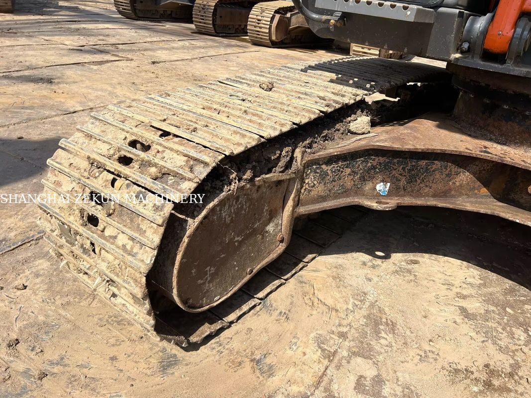 Hitachi ZX200-3G Excavator 12081hrs Travel Speed 3.5 / 5.5 Km/h Cab Features Multifunction Display