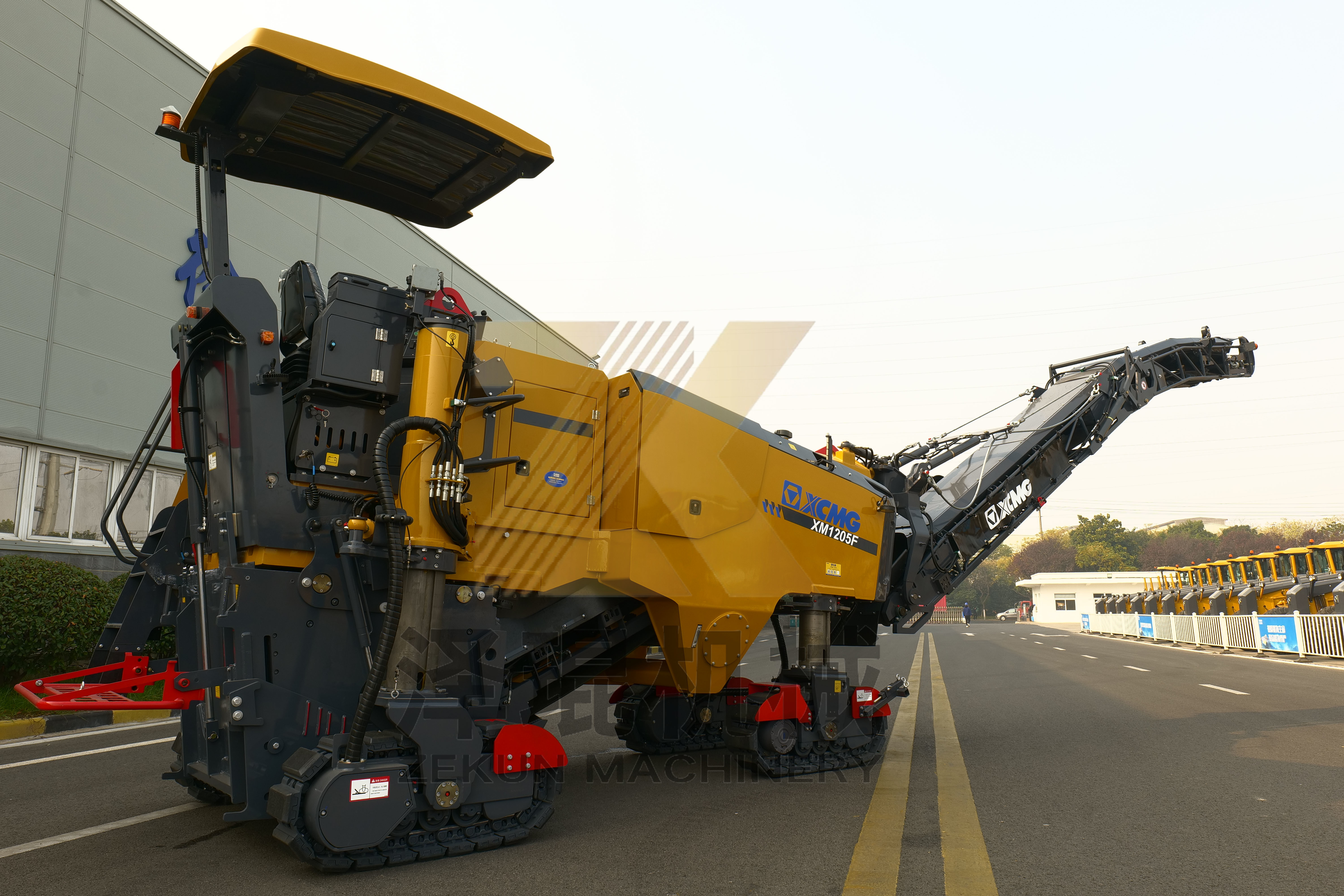 21.5 Ton XCMG XM1205F Milling Machine Road Construction Equipment
